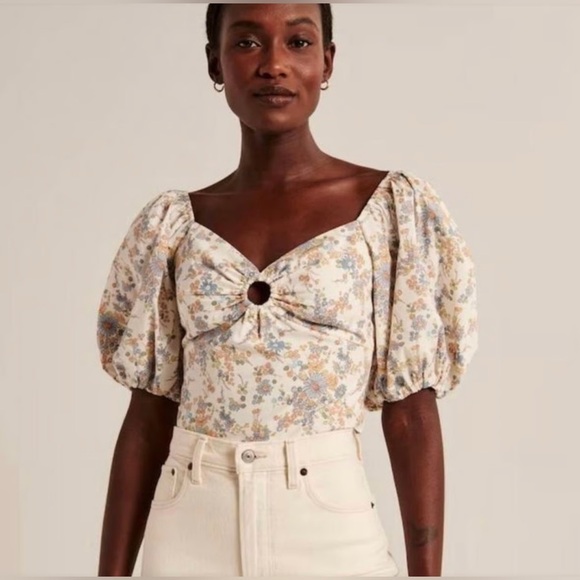 Abercrombie & Fitch Crop Blouse with Puff Sleeves - Picture 5 of 5